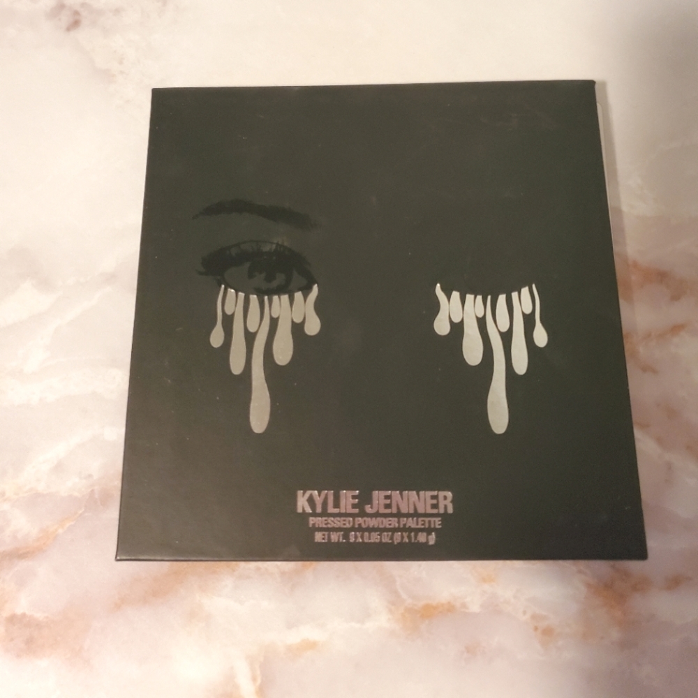 Kylie Jenner makeup palette